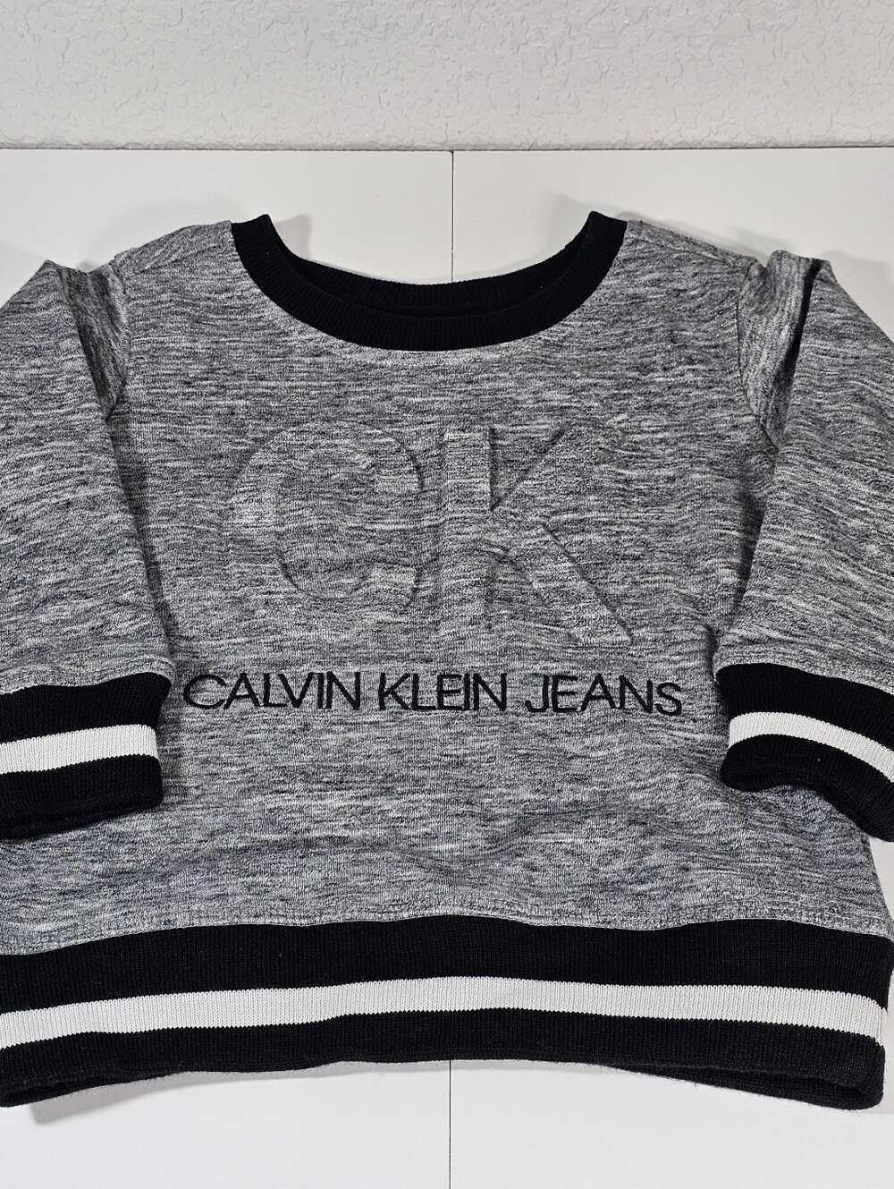 Calvin Klein Jeans toddler boy's pullover sweater 24 months